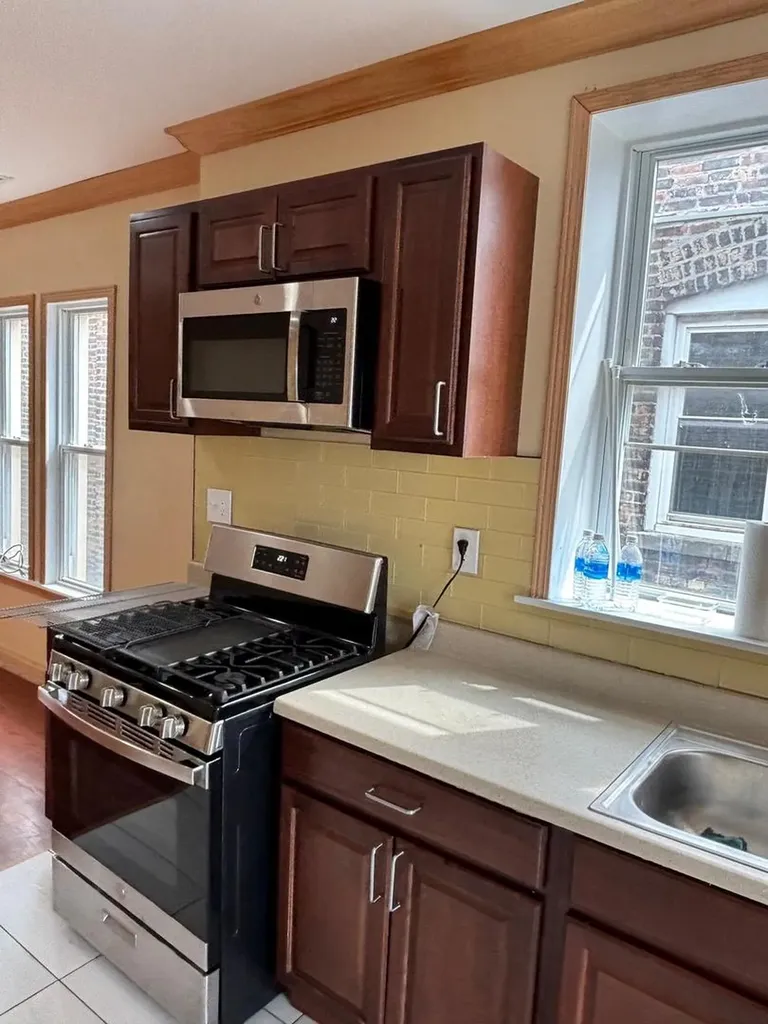 7644 South Cornell Avenue Chicago IL 60649