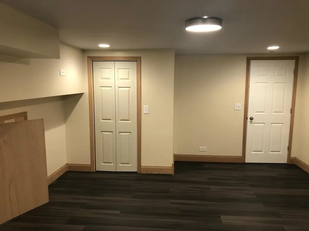 7644 South Cornell Avenue Chicago IL 60649