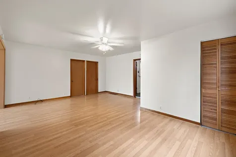 25 East Chestnut Avenue Cortland IL 60112