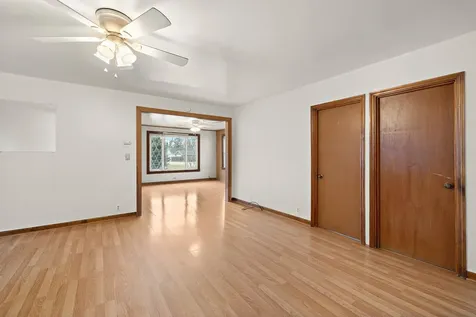 25 East Chestnut Avenue Cortland IL 60112