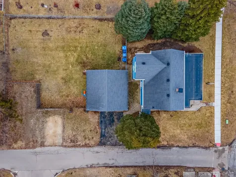 25 East Chestnut Avenue Cortland IL 60112
