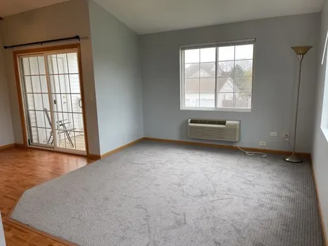 1517 Silverstone Drive Carpentersville IL 60110