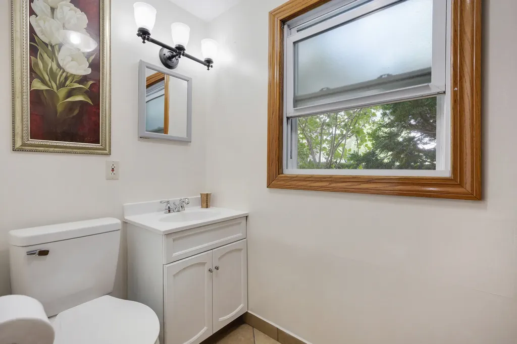 586 Aztec Drive Carol Stream IL 60188