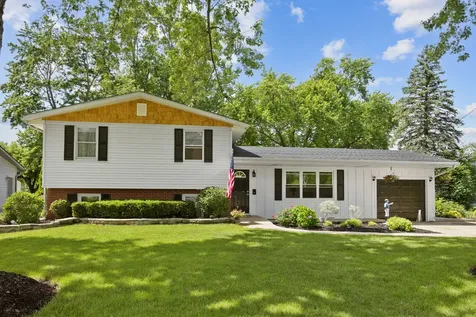 586 Aztec Drive Carol Stream IL 60188
