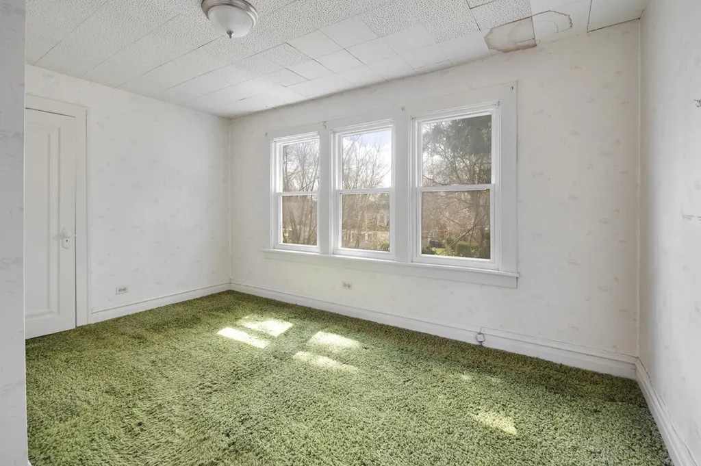 130 West Washington Street Villa Park IL 60181