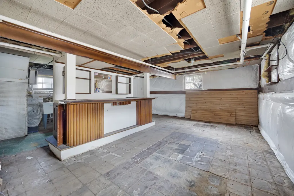 130 West Washington Street Villa Park IL 60181