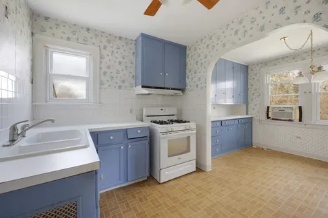 130 West Washington Street Villa Park IL 60181