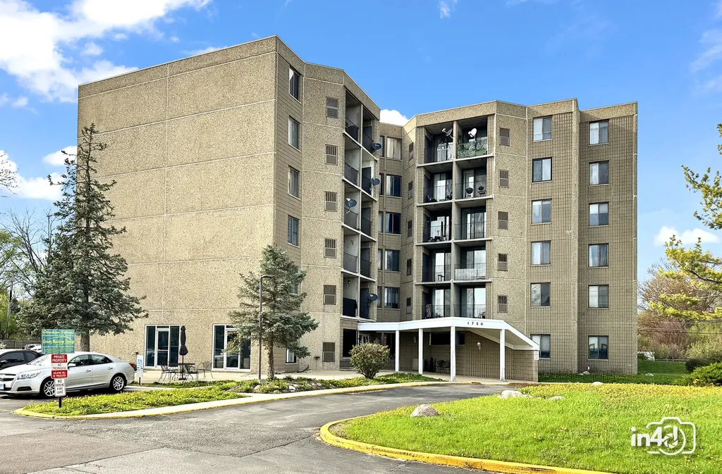 1750 North Marywood Avenue Aurora IL 60505
