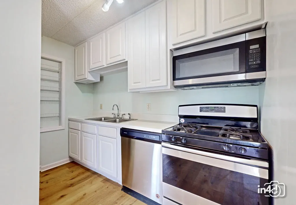 1750 North Marywood Avenue Aurora IL 60505