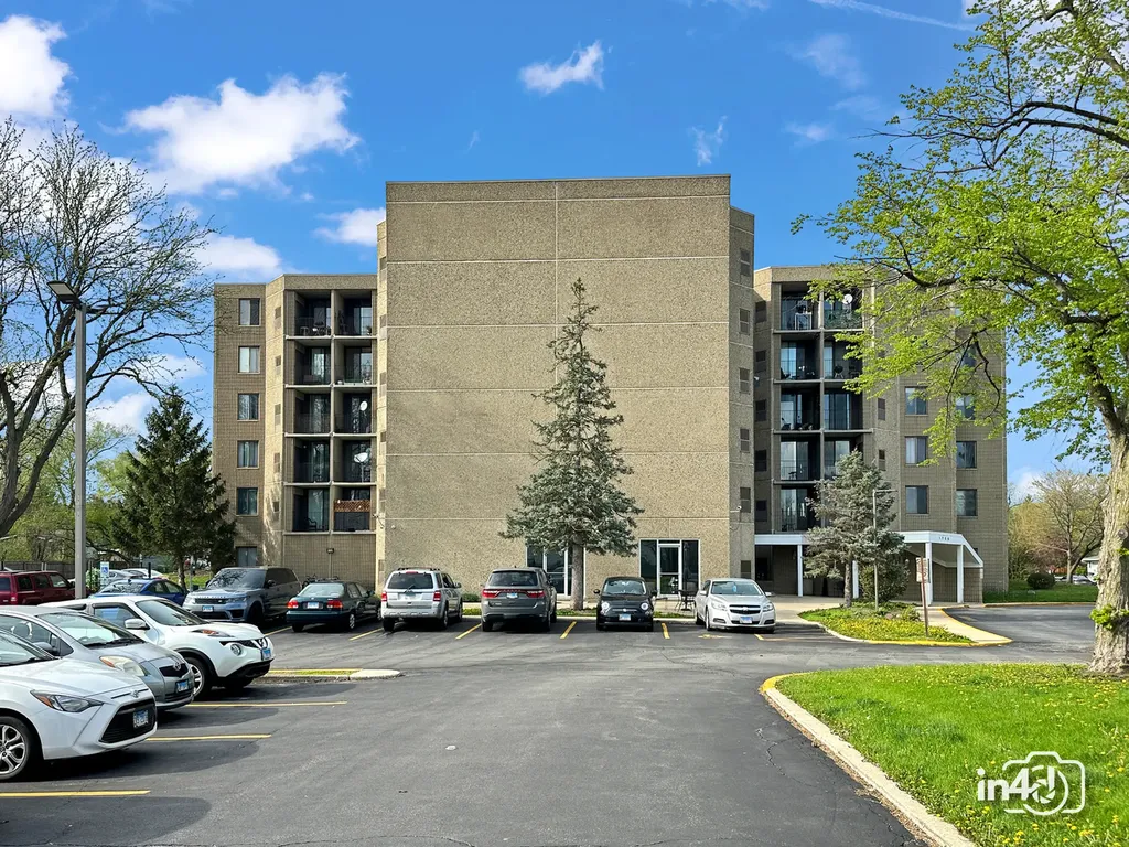 1750 North Marywood Avenue Aurora IL 60505