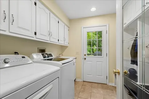 3002 Easton Place St. Charles IL 60175