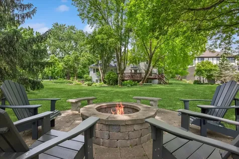3002 Easton Place St. Charles IL 60175