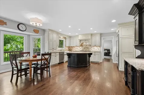 3002 Easton Place St. Charles IL 60175