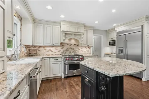 3002 Easton Place St. Charles IL 60175