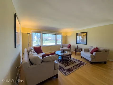 8912 Harms Road Morton Grove IL 60053
