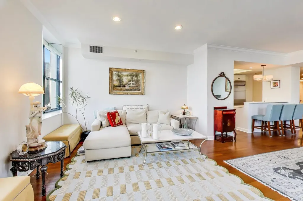 310 South Michigan Avenue Chicago IL 60604