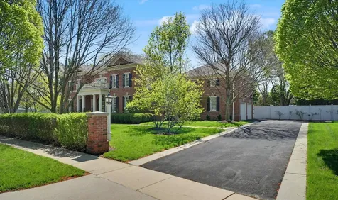 1203 Sussex Court Champaign IL 61821