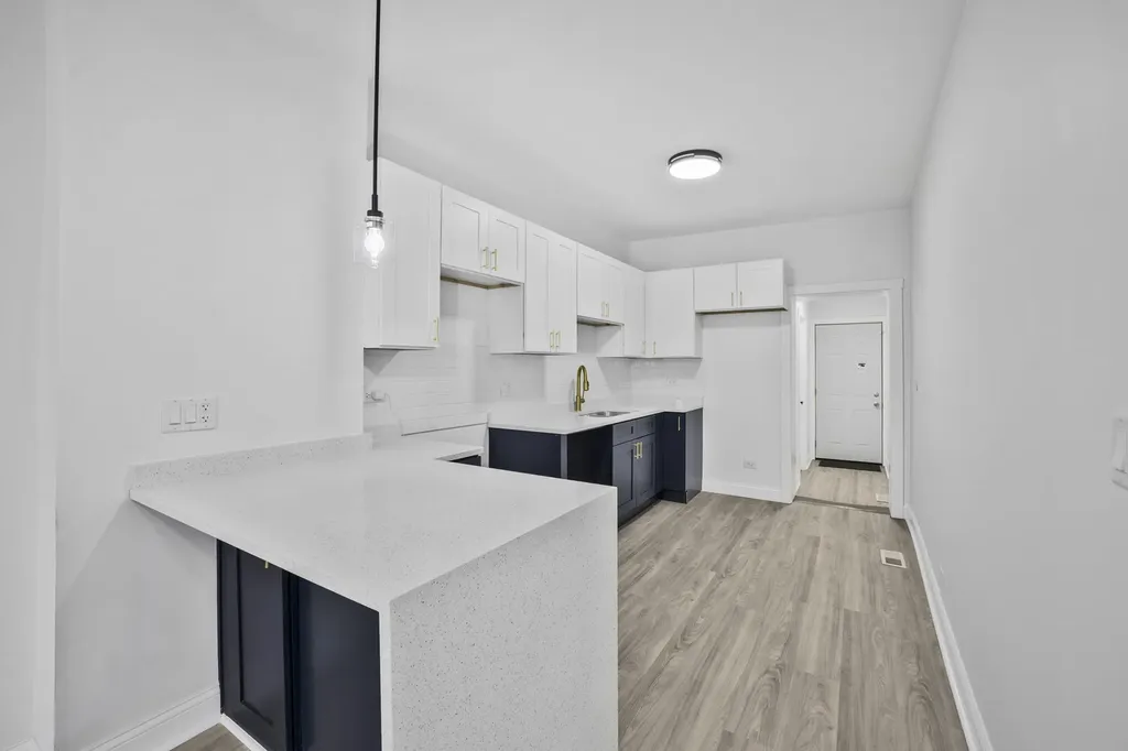 420 North Saint Louis Avenue Chicago IL 60624