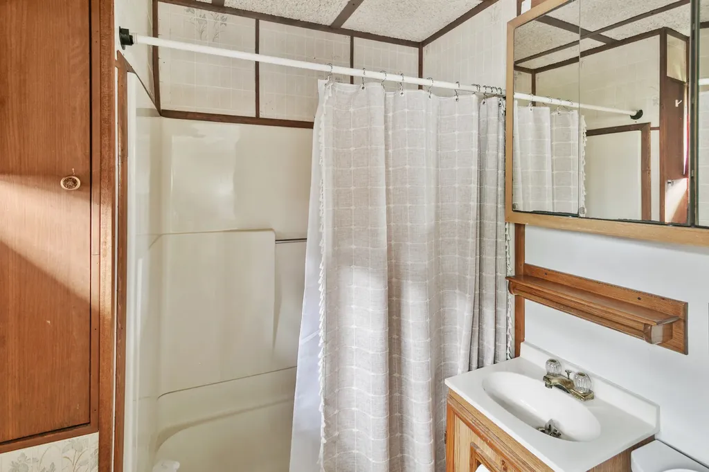 3S571 Tinker Avenue Warrenville IL 60555