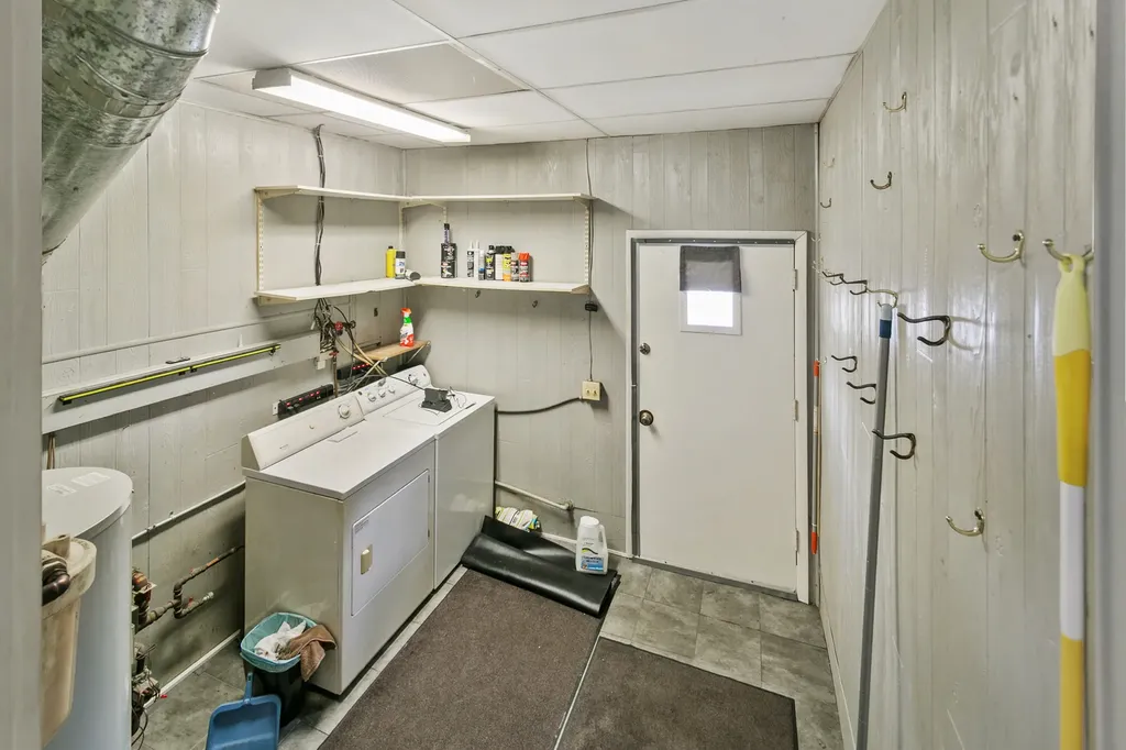 3S571 Tinker Avenue Warrenville IL 60555