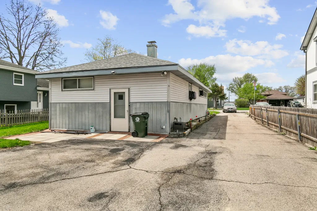 3S571 Tinker Avenue Warrenville IL 60555