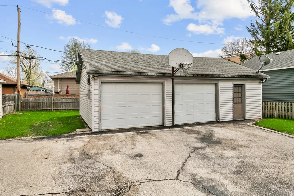 3S571 Tinker Avenue Warrenville IL 60555
