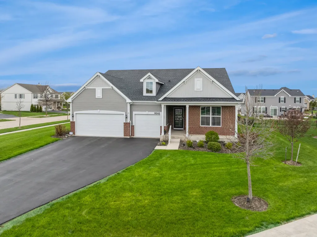 9242 Enstrom Court Huntley IL 60142