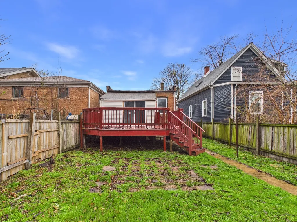 827 East 87th Place Chicago IL 60619