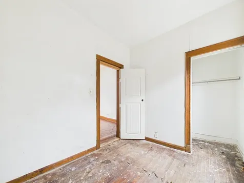 827 East 87th Place Chicago IL 60619
