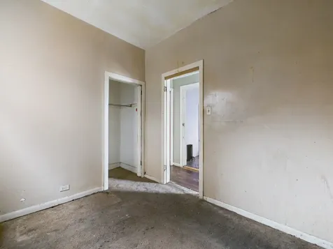 827 East 87th Place Chicago IL 60619