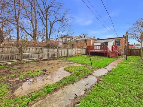 827 East 87th Place Chicago IL 60619