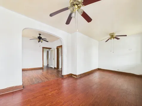 827 East 87th Place Chicago IL 60619