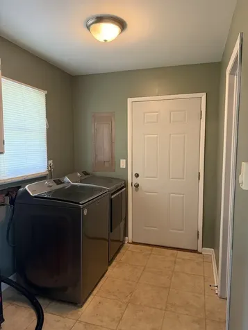 419 East Cleveland Street Cullom IL 60929