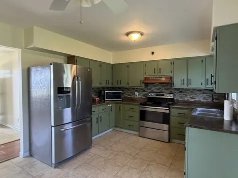 419 East Cleveland Street Cullom IL 60929