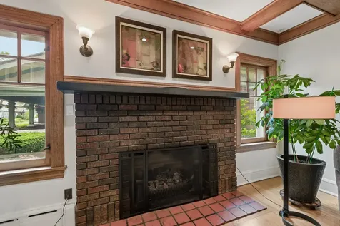 639 South Elmwood Avenue Oak Park IL 60304
