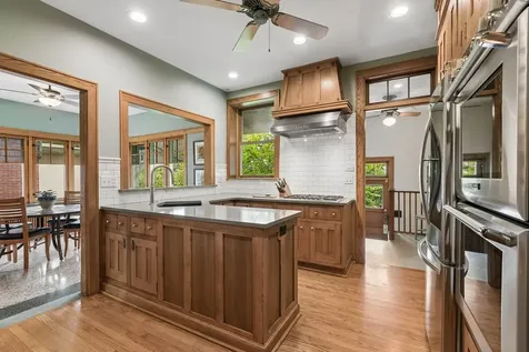 639 South Elmwood Avenue Oak Park IL 60304