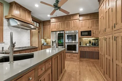 639 South Elmwood Avenue Oak Park IL 60304