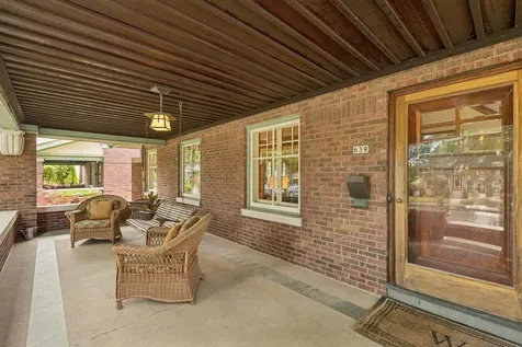 639 South Elmwood Avenue Oak Park IL 60304