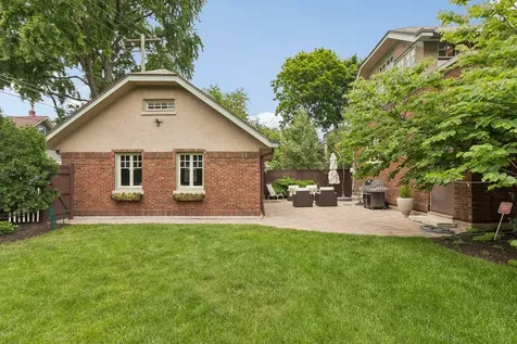 639 South Elmwood Avenue Oak Park IL 60304