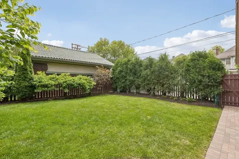 639 South Elmwood Avenue Oak Park IL 60304