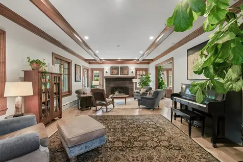 639 South Elmwood Avenue Oak Park IL 60304