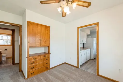 319 North Lord Avenue Carpentersville IL 60110