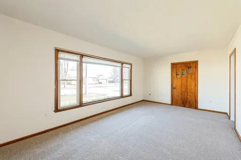 319 North Lord Avenue Carpentersville IL 60110