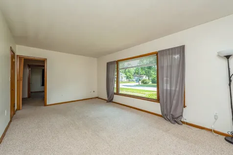 319 North Lord Avenue Carpentersville IL 60110