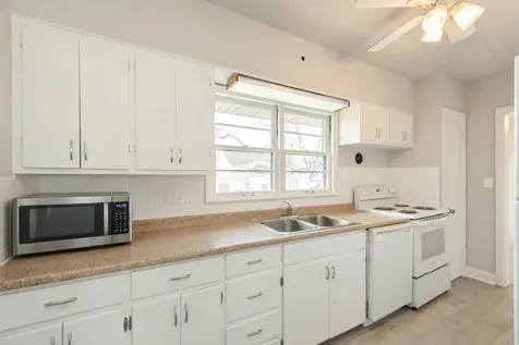 319 North Lord Avenue Carpentersville IL 60110