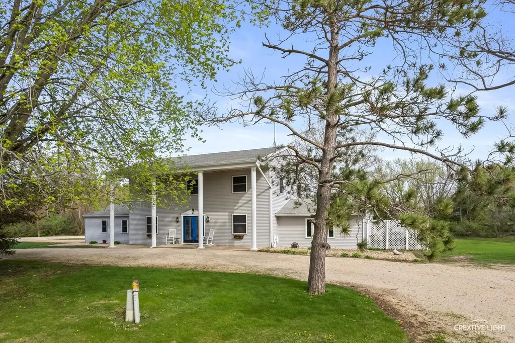 101 Lakeside Drive Dixon IL 61021