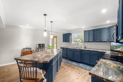 101 Lakeside Drive Dixon IL 61021
