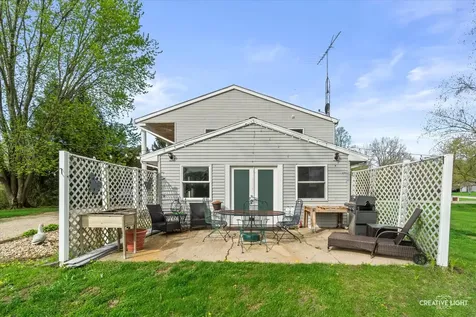 101 Lakeside Drive Dixon IL 61021