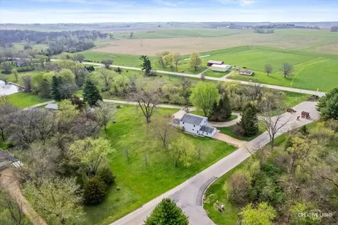 101 Lakeside Drive Dixon IL 61021