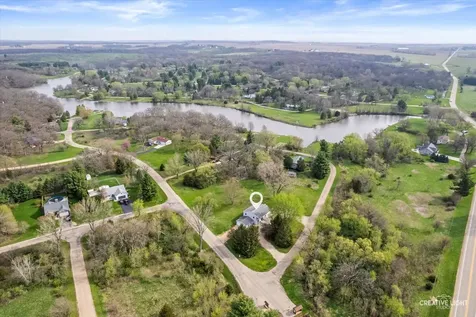 101 Lakeside Drive Dixon IL 61021
